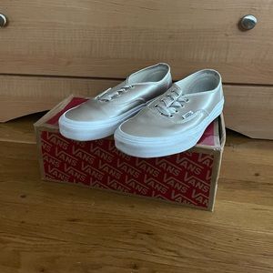 Vans Satin Shoes size 7 (women)